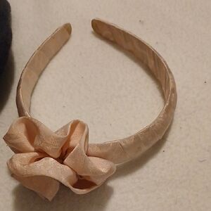 Elegant Cream Headband with Floral Accent